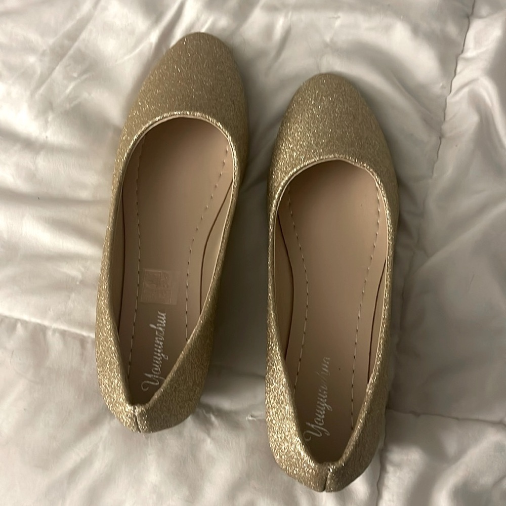 Gold wedge dress shoes